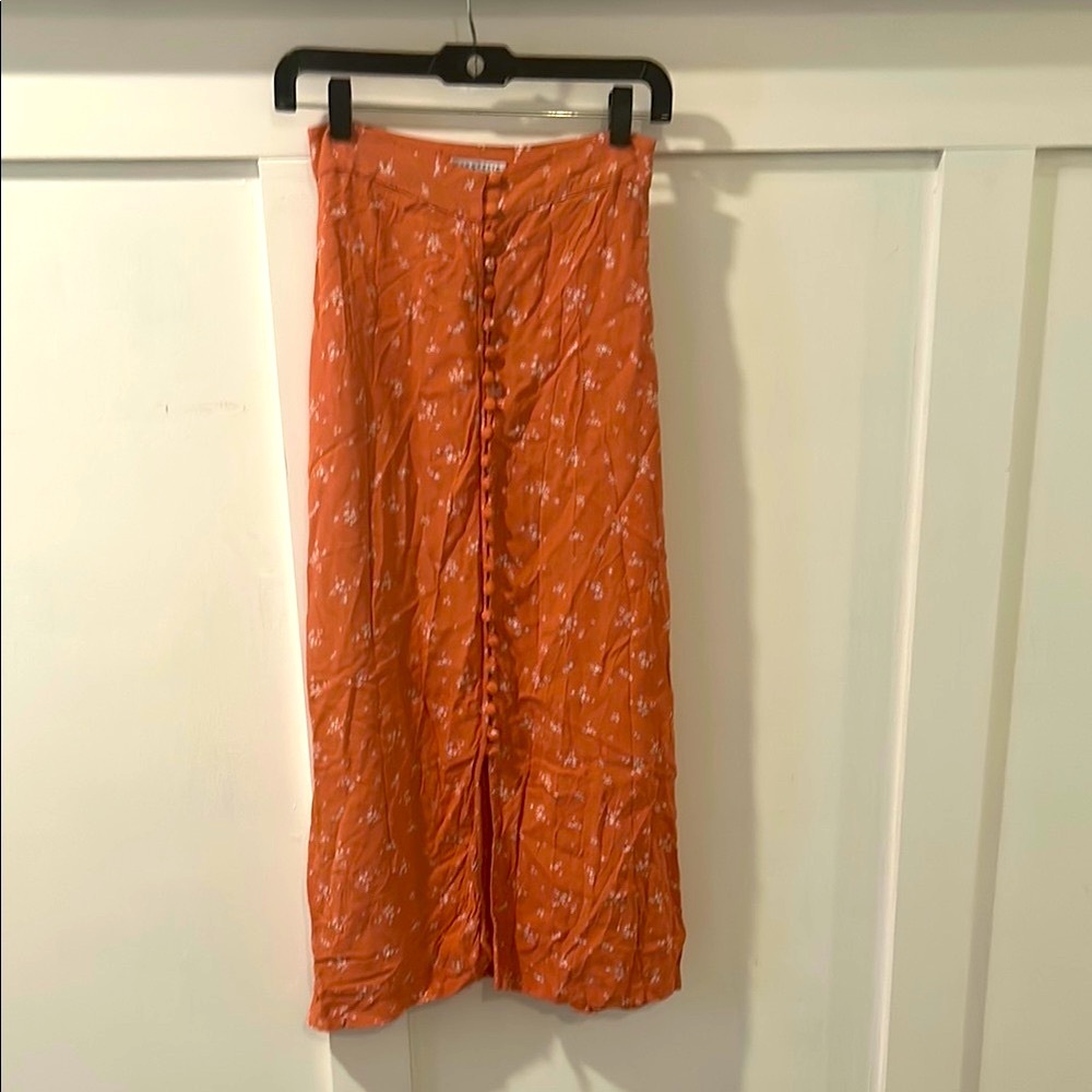 FLYNN SKYE Button-Down Skirt in Coral Floral